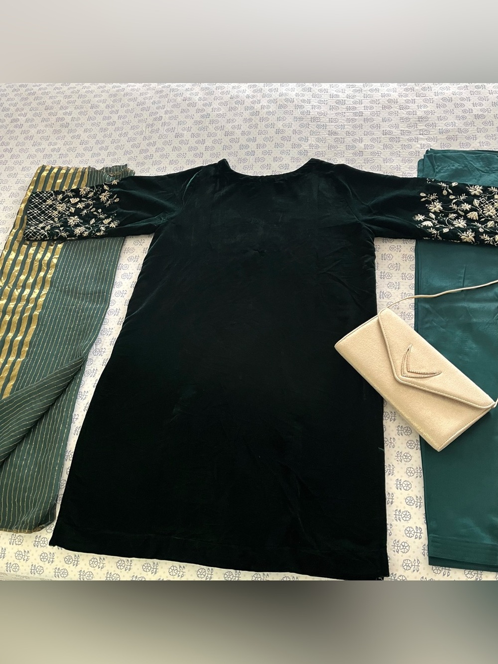 NEW Velvet Heavily Embroidered Salwar Kameez With Sequin Embellishments - Picture 2 of 12